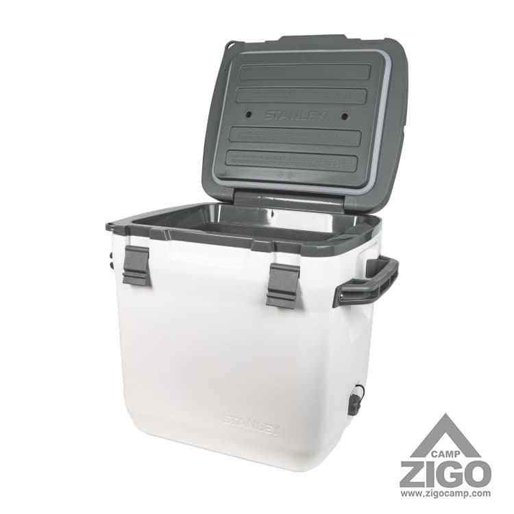 یخدان 30 لیتر استنلی سری ادونچر مدل OUTDOOR COOLER — تصویر ۶