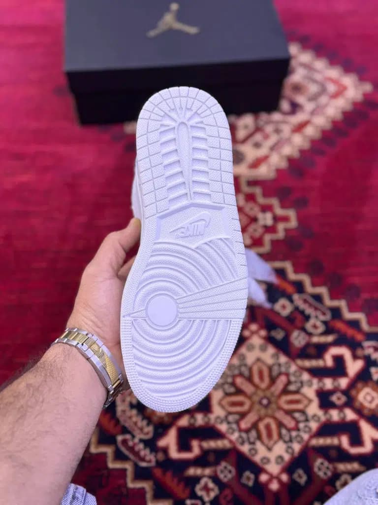 کتونی دخترانه نایکی جردن وان ترویس اسکات nike Jordan Travis Scott — تصویر ۴