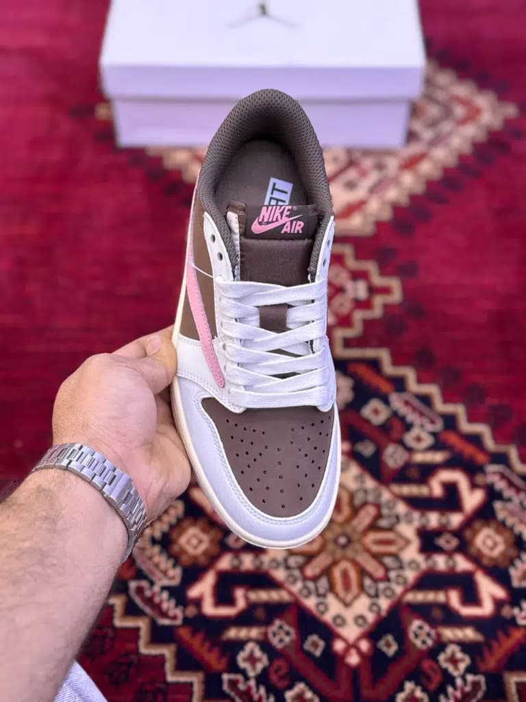 کتونی دخترانه نایکی جردن وان ترویس اسکات nike Jordan 1 Travis Scott — تصویر ۲