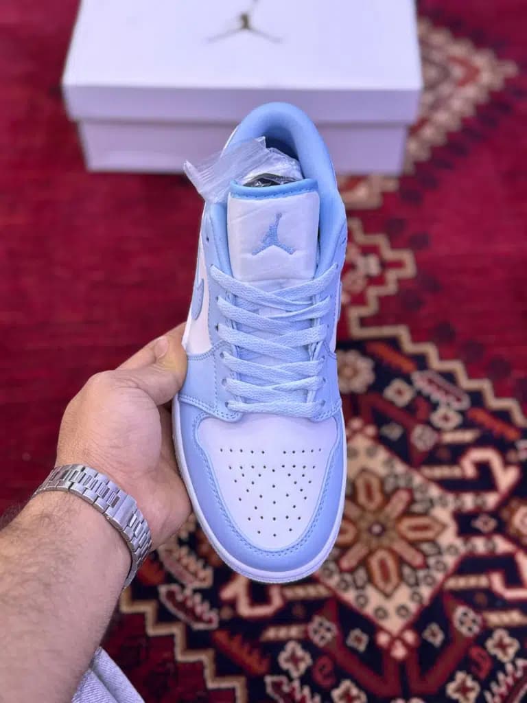 کتونی دخترانه و پسرانه جردن وان آیس بلو nike Jordan 1 ice blue — تصویر ۲