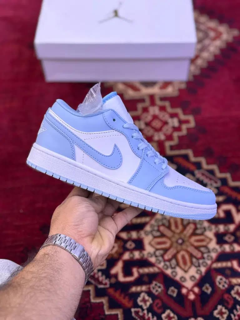 کتونی دخترانه و پسرانه جردن وان آیس بلو nike Jordan 1 ice blue