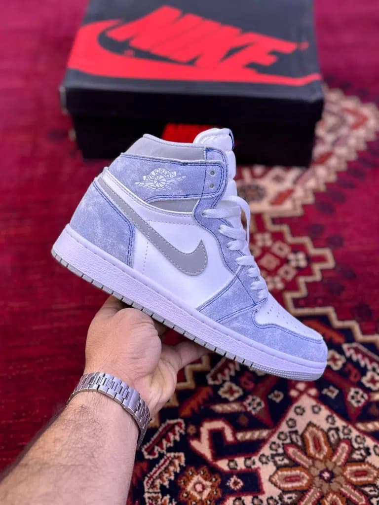 کتونی زنانه و پسرانه نایکی جردن وان هایپر رویال nike Jordan 1 high hyper royal