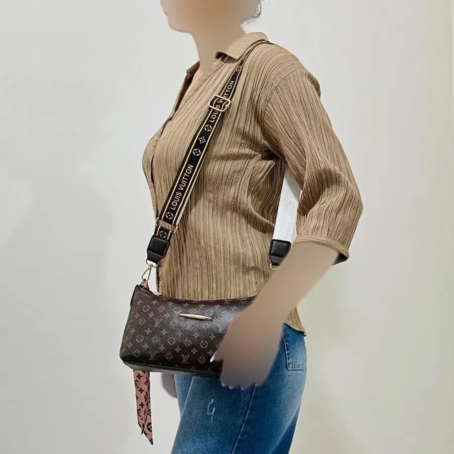 کیف دستی دوشی زنانه طرح دار کد 1419 جنس چرم مصنوعی — تصویر ۳