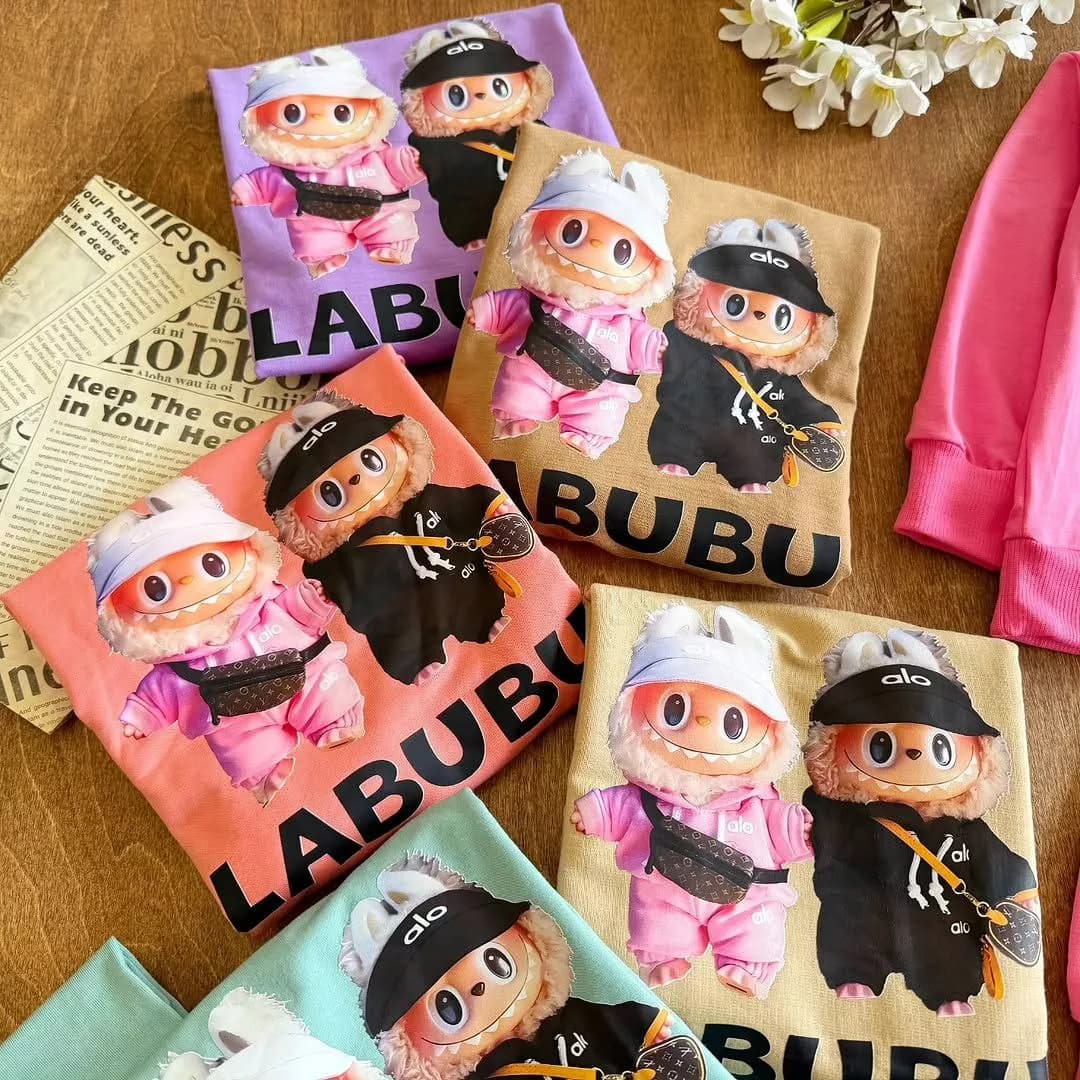 بلوز شلوار دو همراه لبوبویی Labubu سایز ۳۵،۴۰ کد ۵۳۳۹ — تصویر ۲