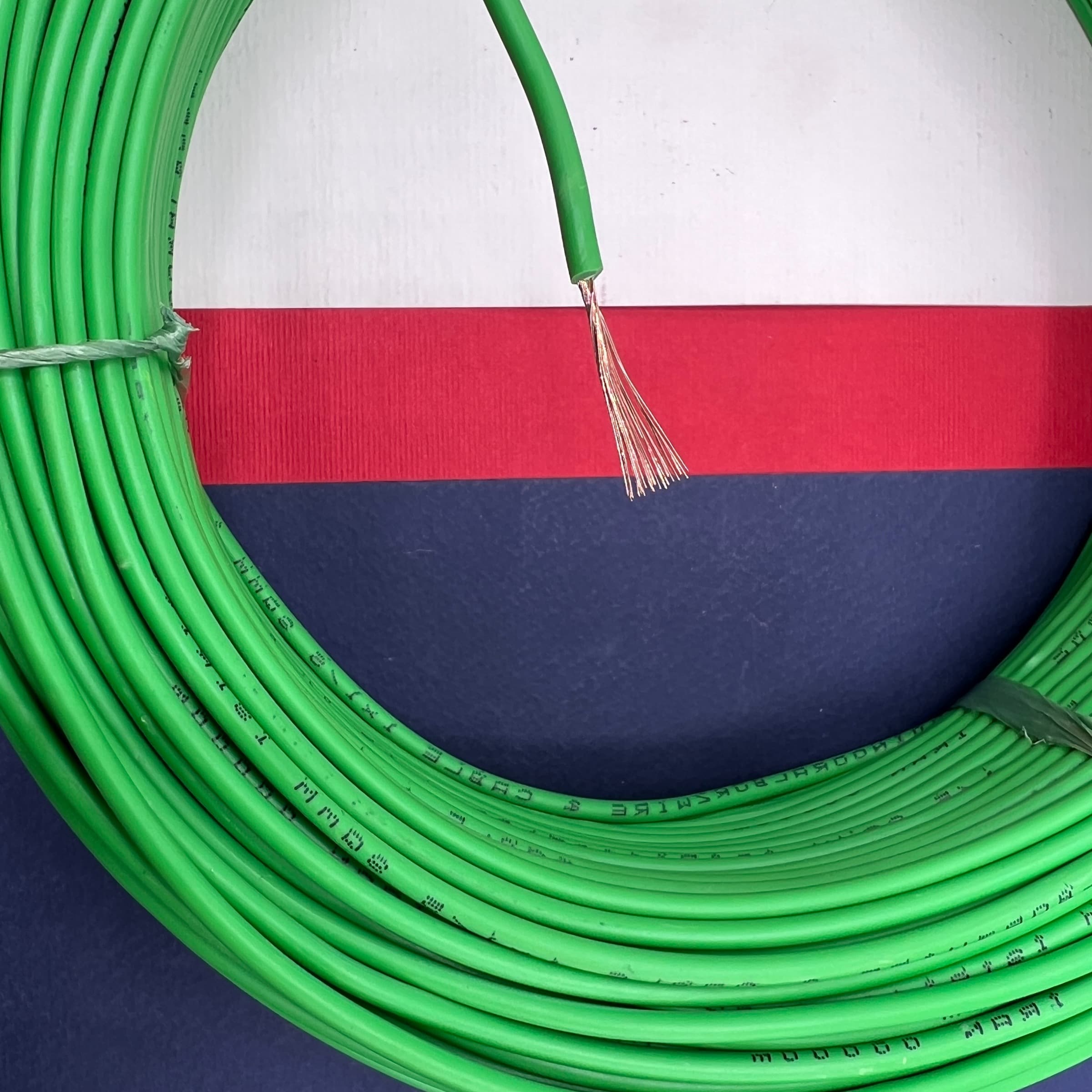 سیم برق افشان 1 در 1.5 و 1 در 2.5 هادی نور البرز مدل 2.5R – 1.5G بسته دو عددی — تصویر ۳
