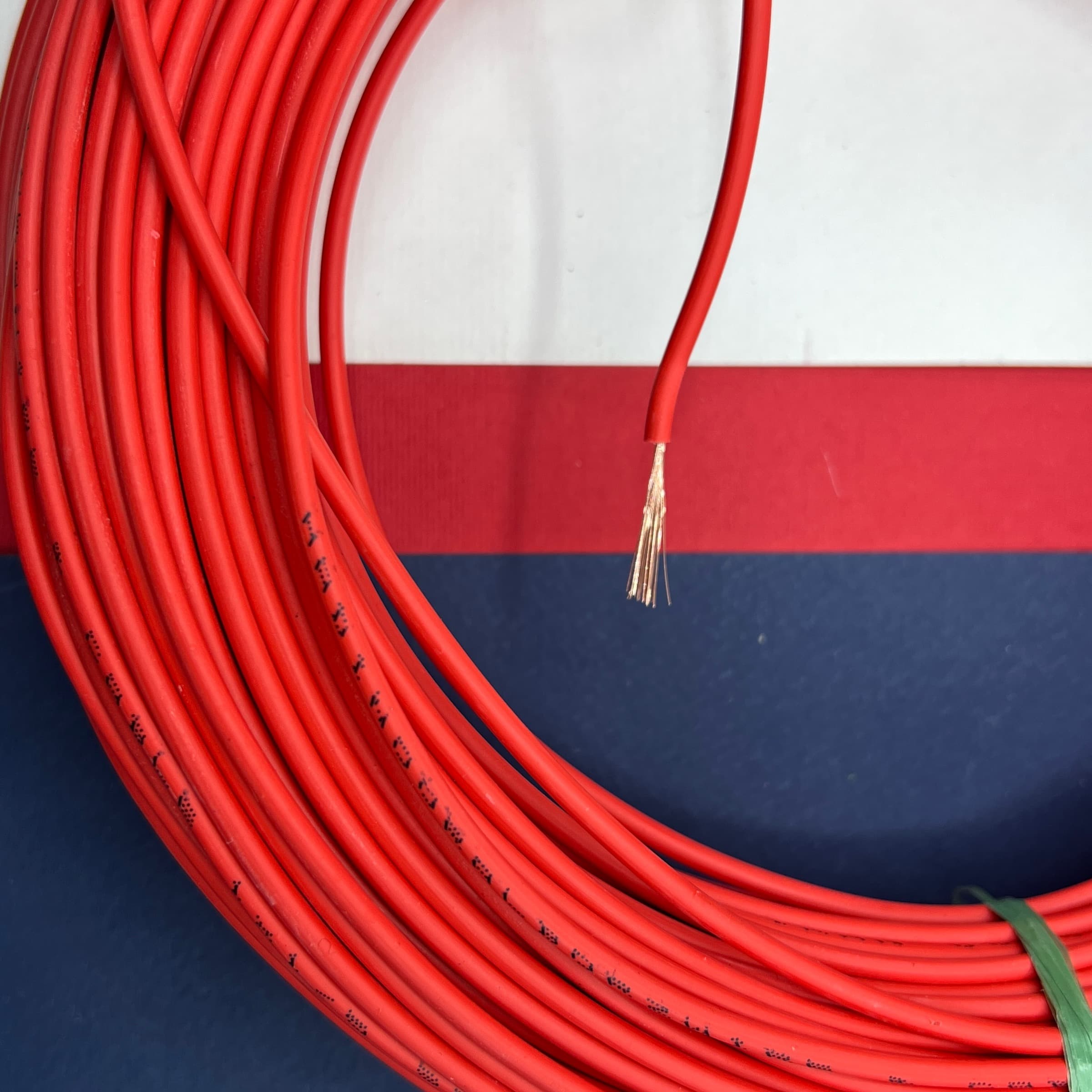 سیم برق افشان 1 در 1.5 و 1 در 2.5 هادی نور البرز مدل 2.5G – 1.5R بسته دو عددی — تصویر ۳