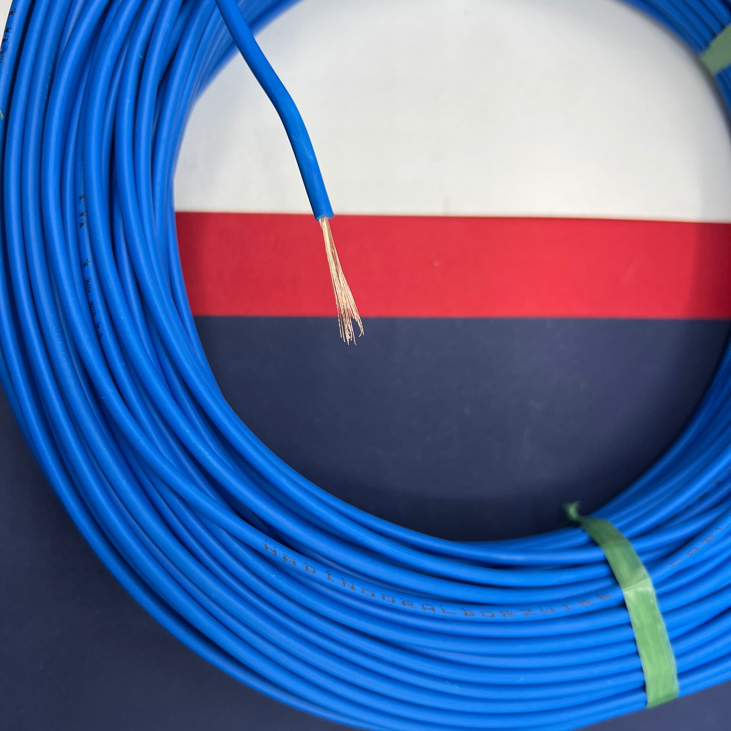 سیم برق افشان 1 در 1.5 و 1 در 2.5 هادی نور البرز مدل 2.5G – 1.5B بسته دو عددی — تصویر ۳