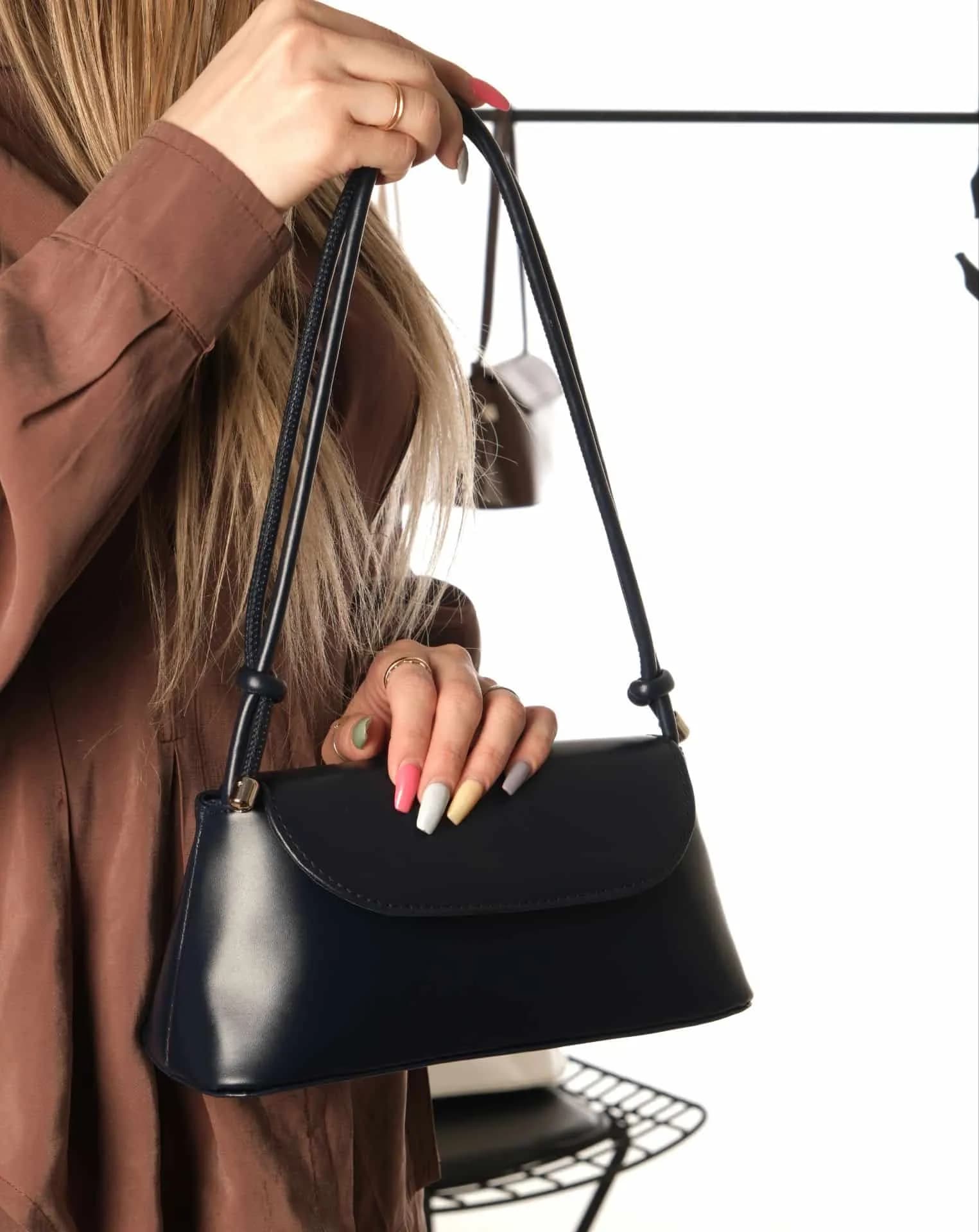 کیف مینیمال زنانه دوشی کد 4608 — تصویر ۳
