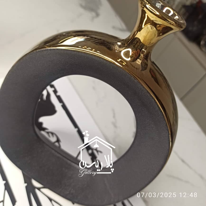 گلدان دنیز مشکی طلایی ۱۷۱۹۱ — تصویر ۲