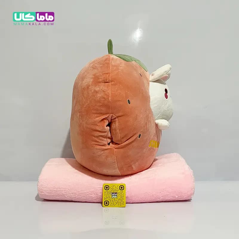 عروسک توت فرنگی بالشتی پتودار + گرمکن دست مدل خرگوش 50 سانتیمتر — تصویر ۶