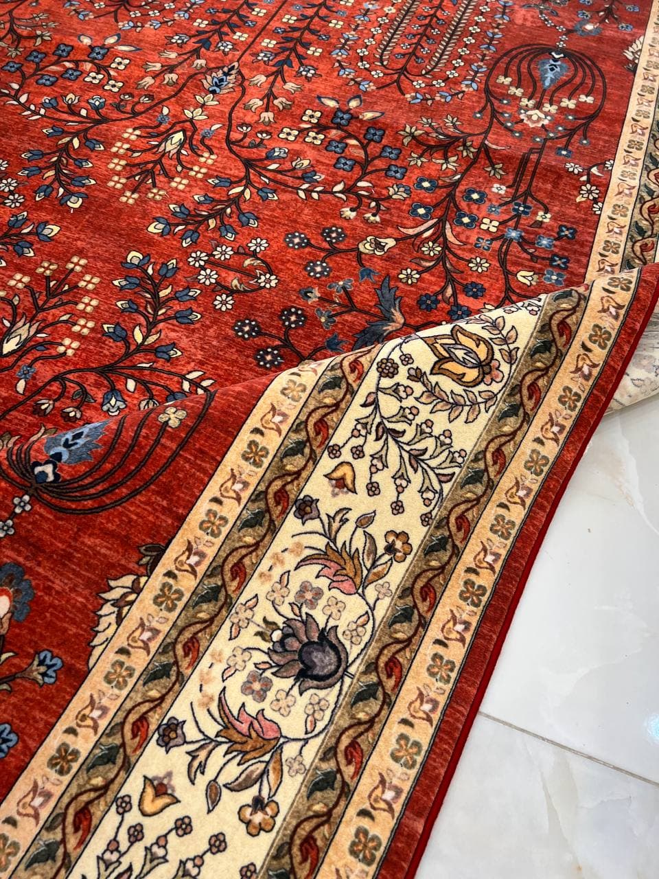 فرش سنتی کد 100352 لاکی 1000 شانه — تصویر ۶