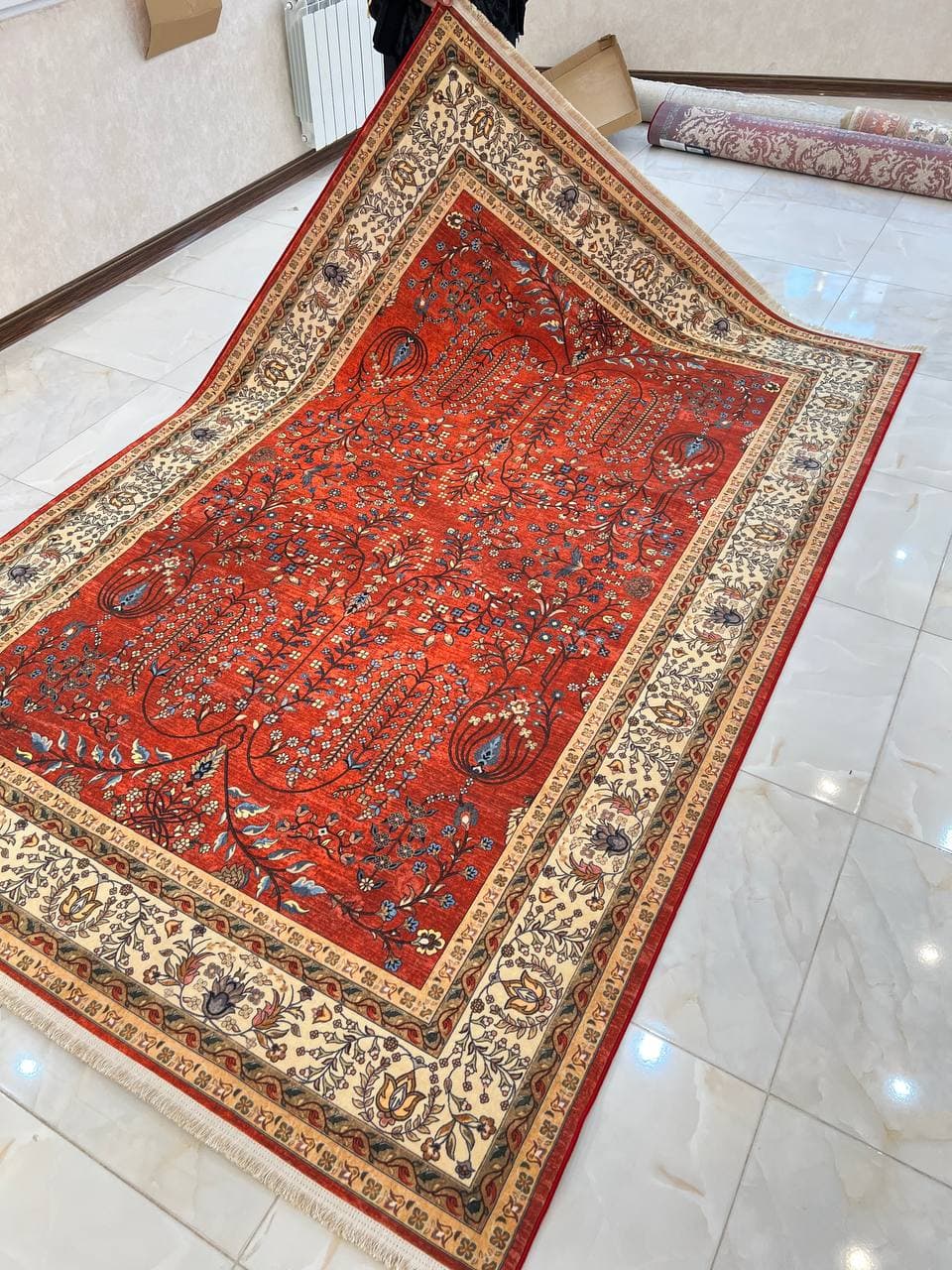 فرش سنتی کد 100352 لاکی 1000 شانه — تصویر ۲