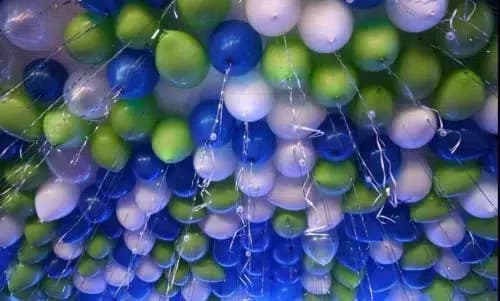 بادکنک آرایی سقف سبز، آبی و سفید
