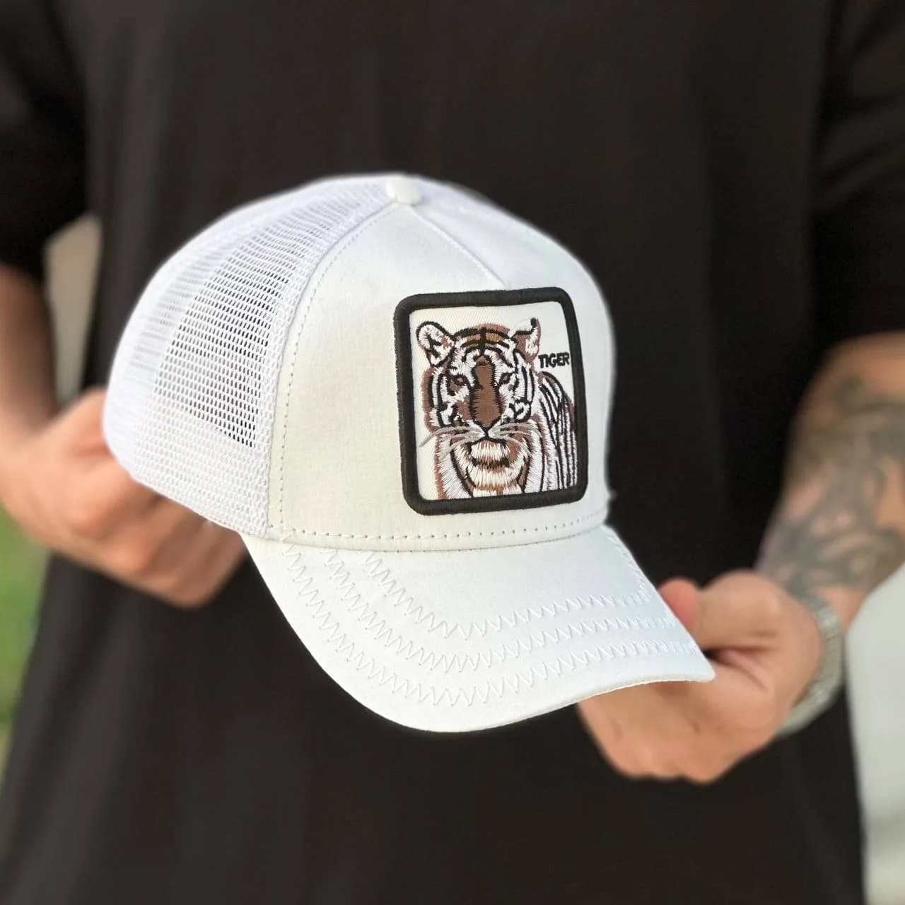 کلاه گورین tiger سفید — تصویر ۲