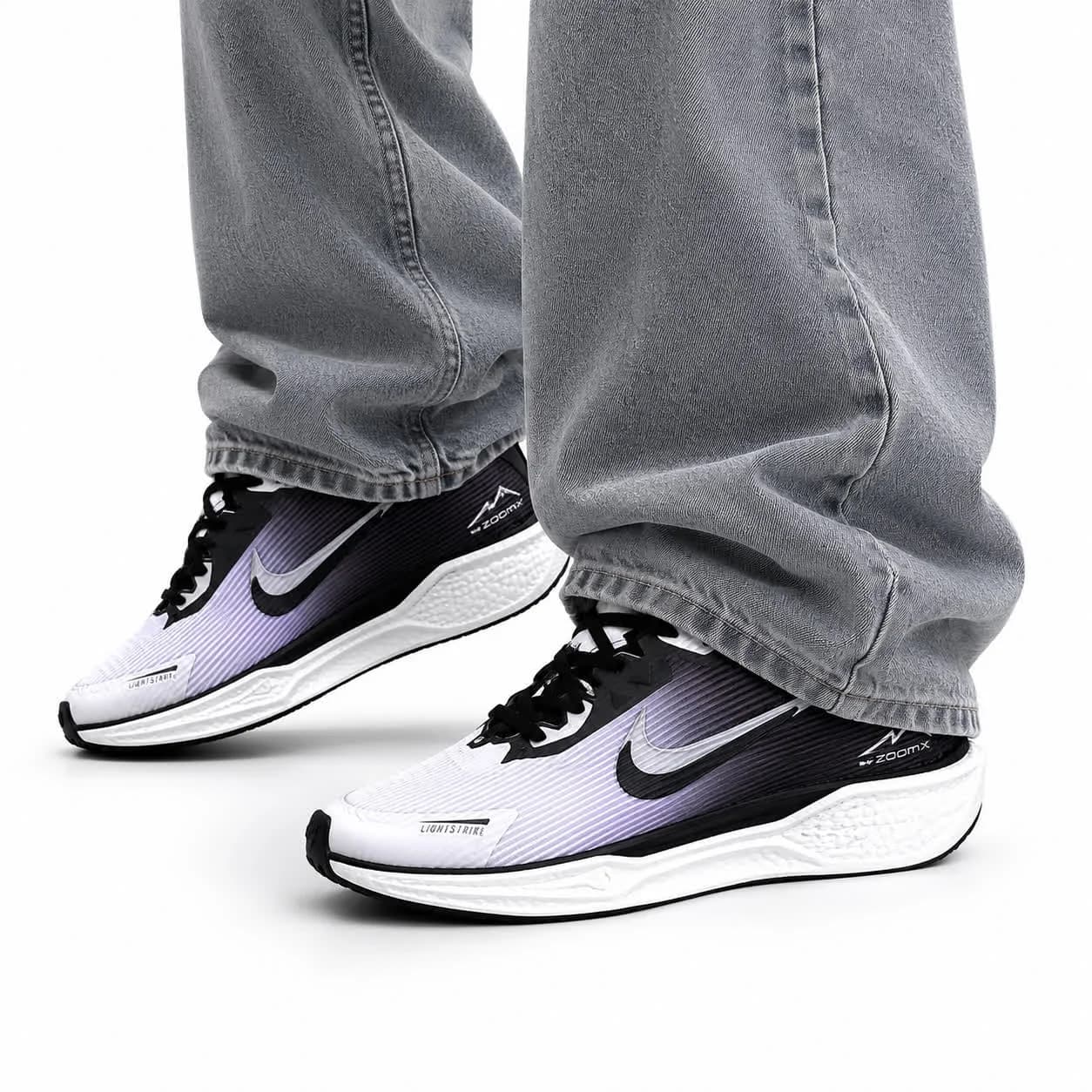 کتونی زیره بست مردانه مدل رانینگ نایکی مشکی سفید NIKE — تصویر ۵
