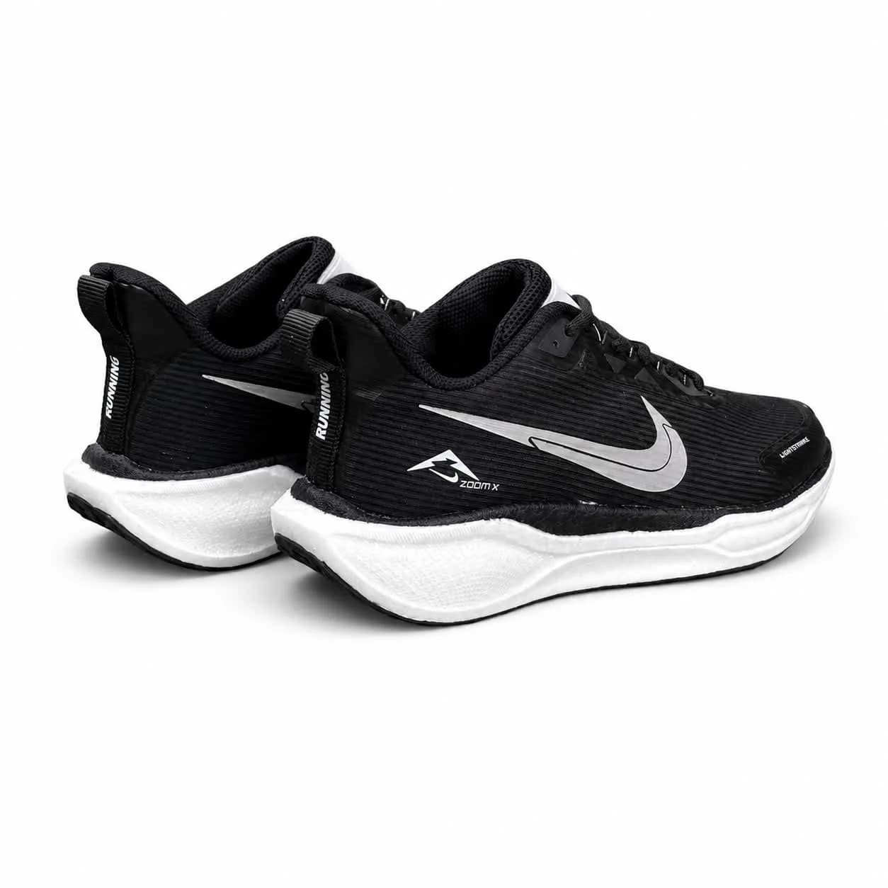 کتونی زیره بست مردانه مدل رانینگ نایکی مشکی NIKE — تصویر ۳