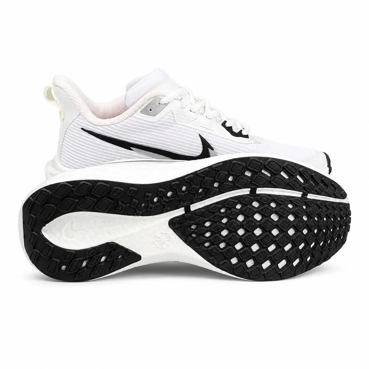 کتونی زیره بست مردانه مدل رانینگ نایکی سفید نایک مشکی NIKE — تصویر ۴