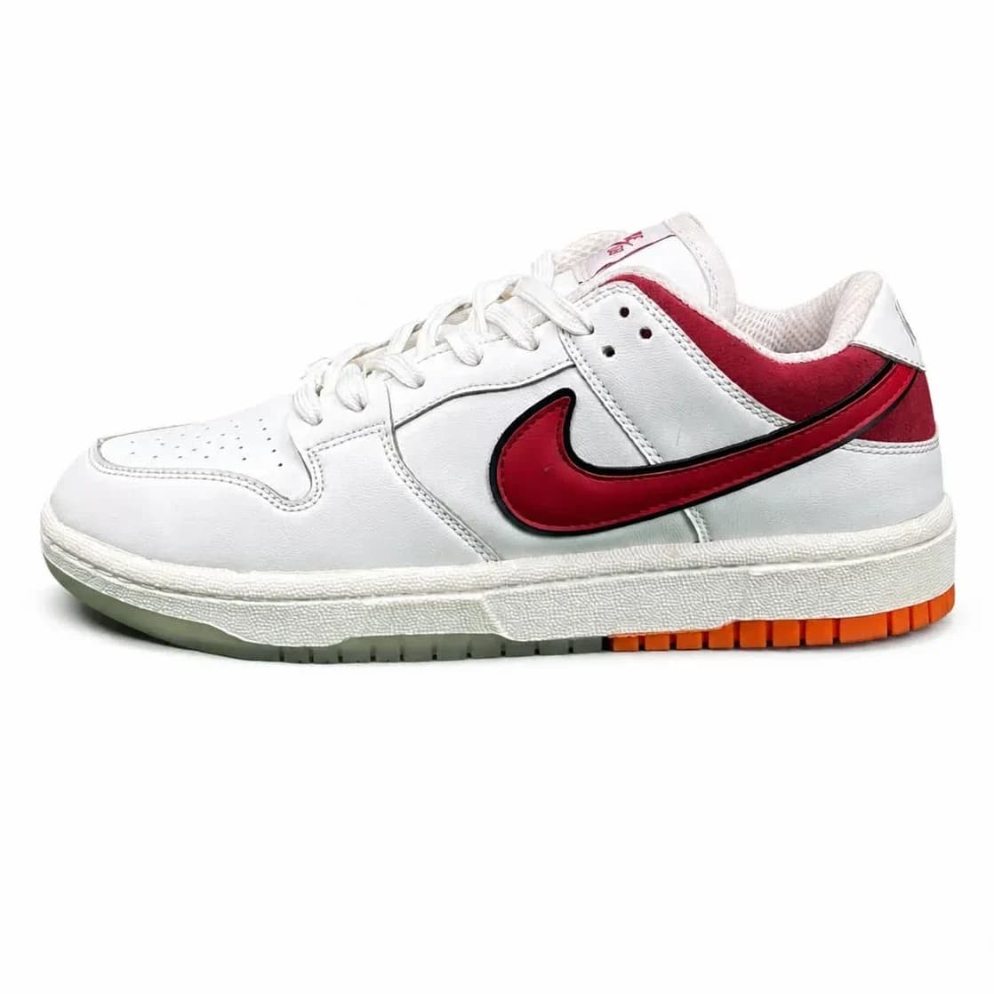 کفش کتانی مردانه نایک جردن SB سفید زیره قرمز Nike Jordan SB