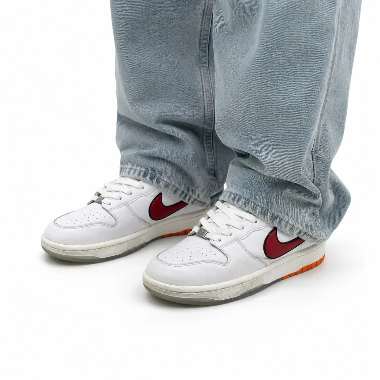 کفش کتانی مردانه نایک جردن SB سفید زیره قرمز Nike Jordan SB — تصویر ۵