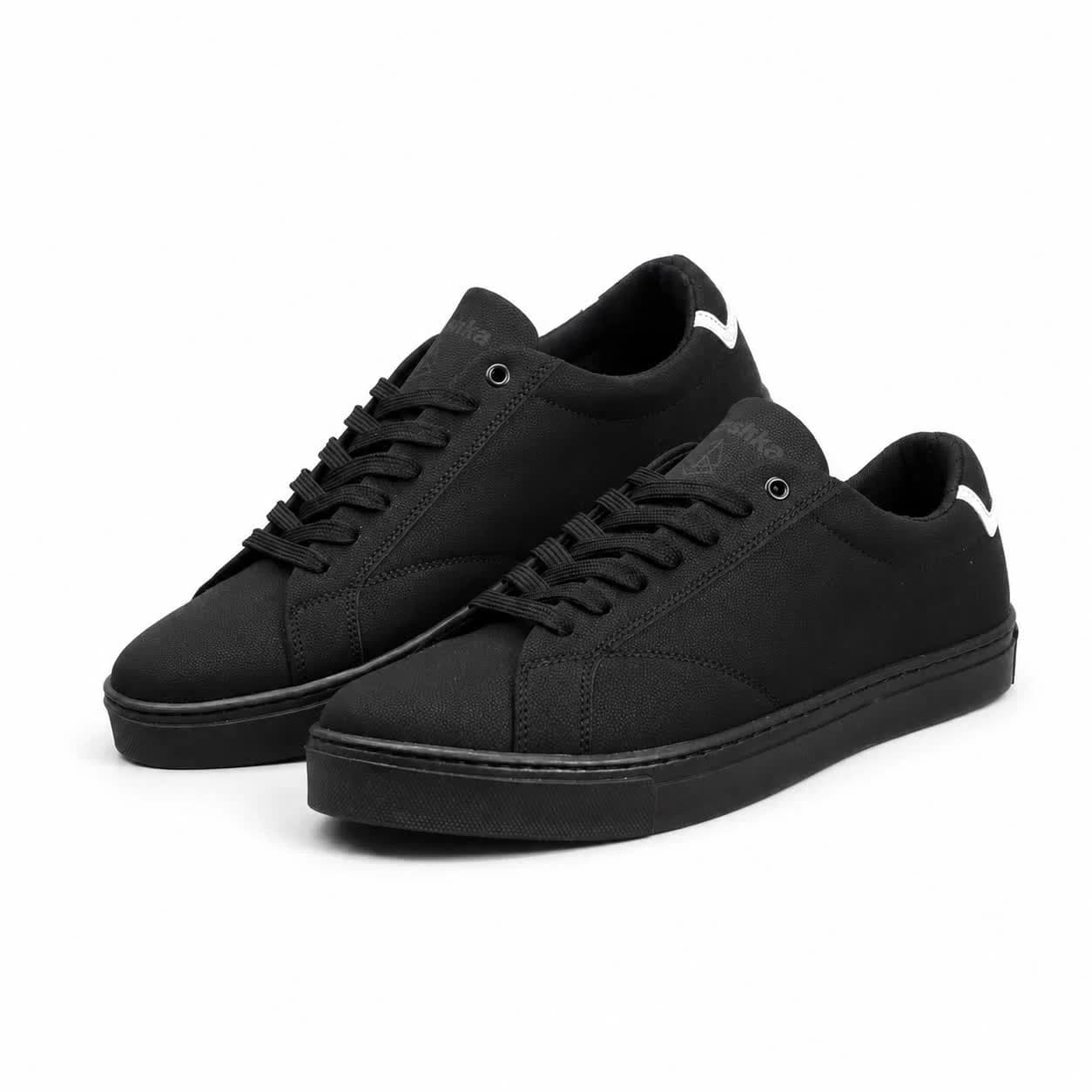 کفش کتانی مردانه مدل ونس چرمی مشکی Vans — تصویر ۳