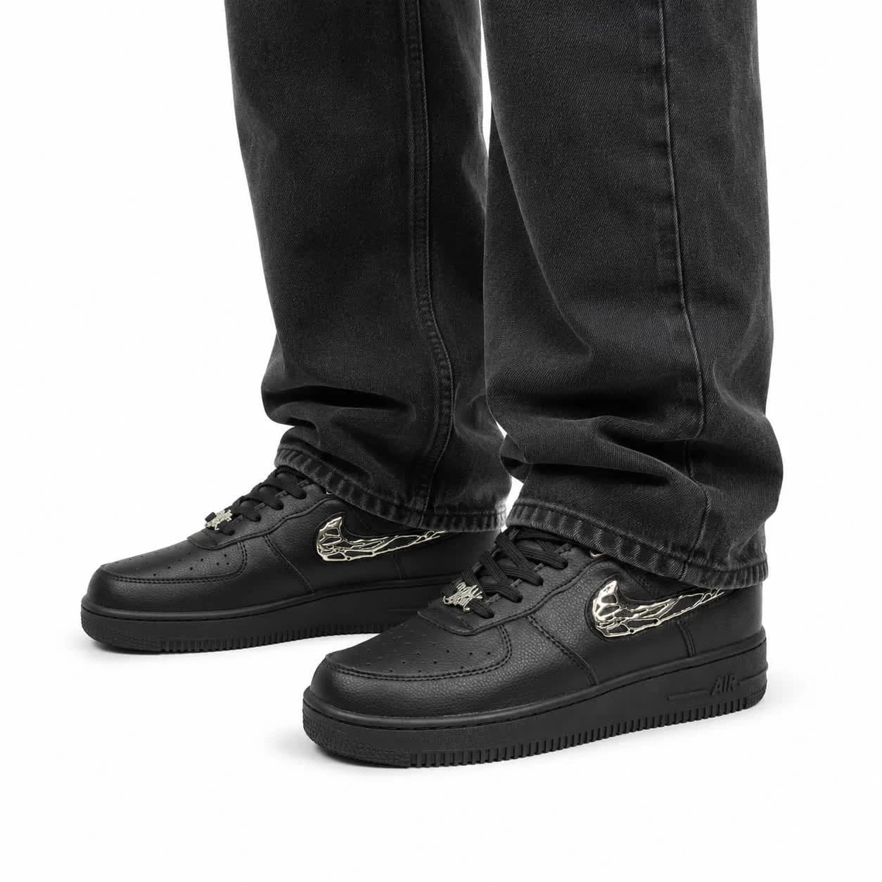 کفش کتانی مردانه مدل نایک ایرفورس یراق مشکی Nike air force — تصویر ۲