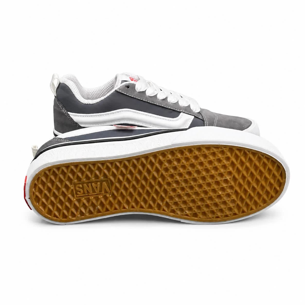 کفش کتانی زنانه و مردانه مدل ونس اولداسکول کنو طوسی Vans oldskool Knu — تصویر ۴
