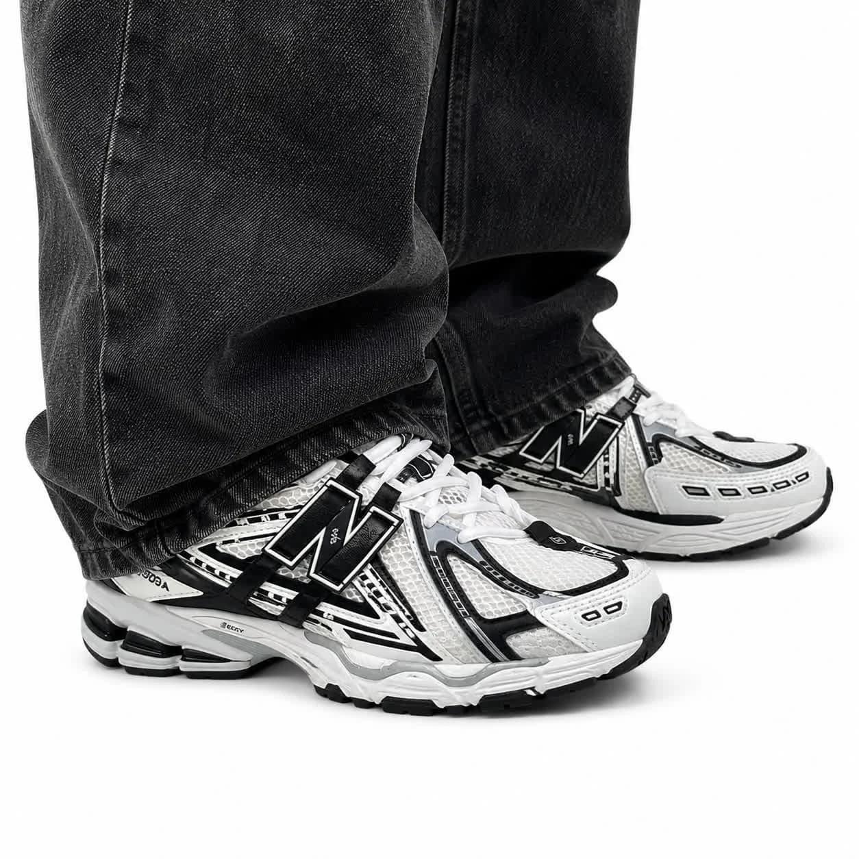 کتونی مردانه و بزرگ پا نیوبالانس سفید مشکی New BALANCE 1906 — تصویر ۲
