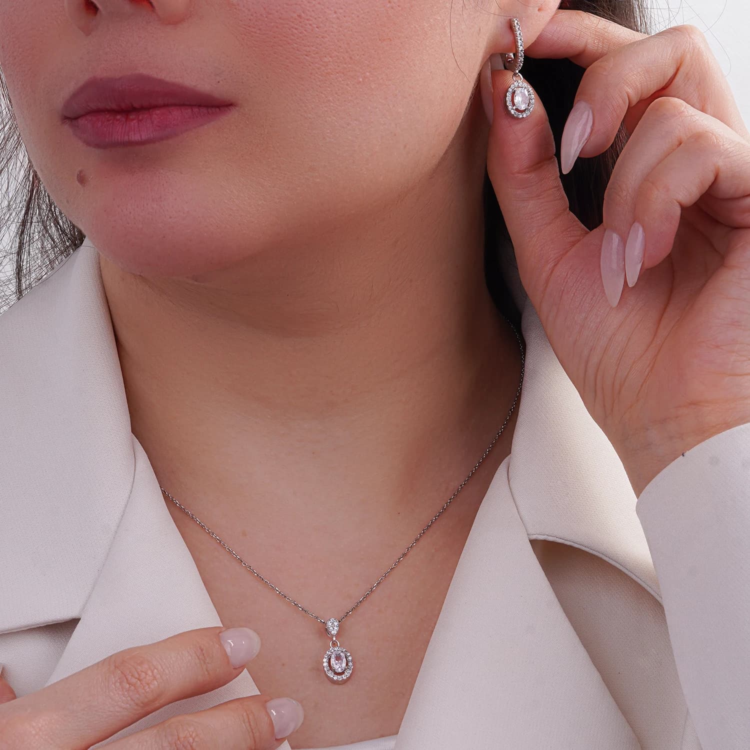 نیمست نقره زنانه طرح بیضی با نگین مرکزی و میکروست 10150068 — تصویر ۲
