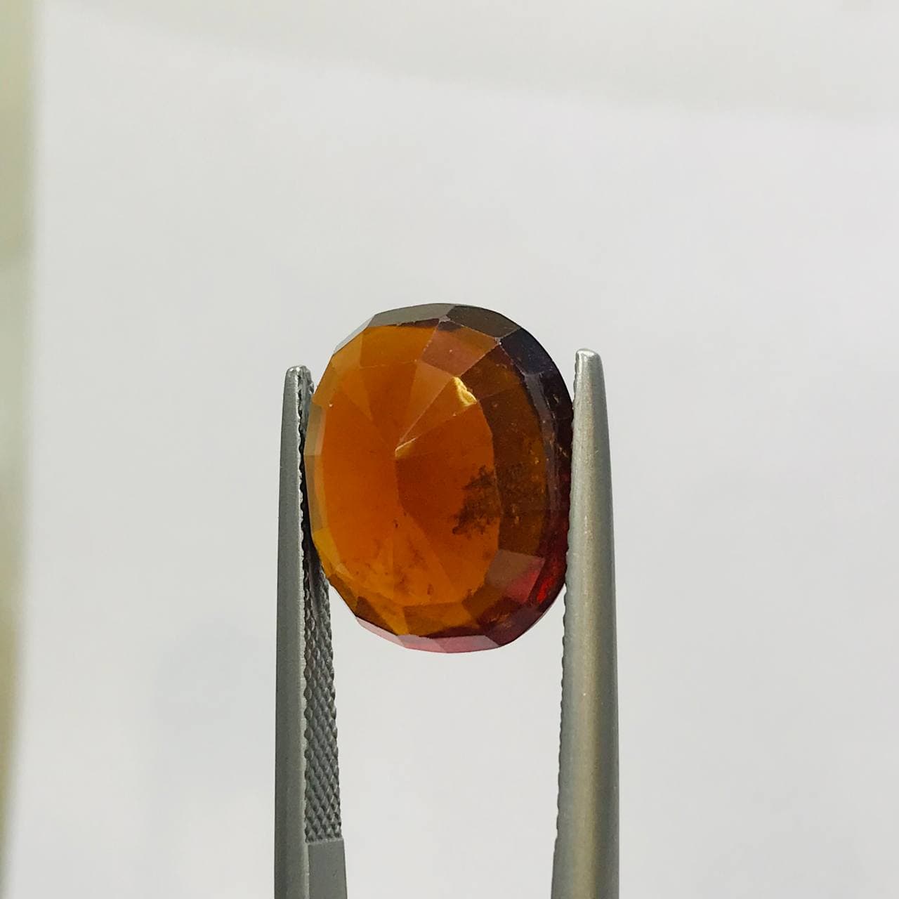 نگین گارنت گومت 13*15 میلیمتری تراش اوال — تصویر ۴