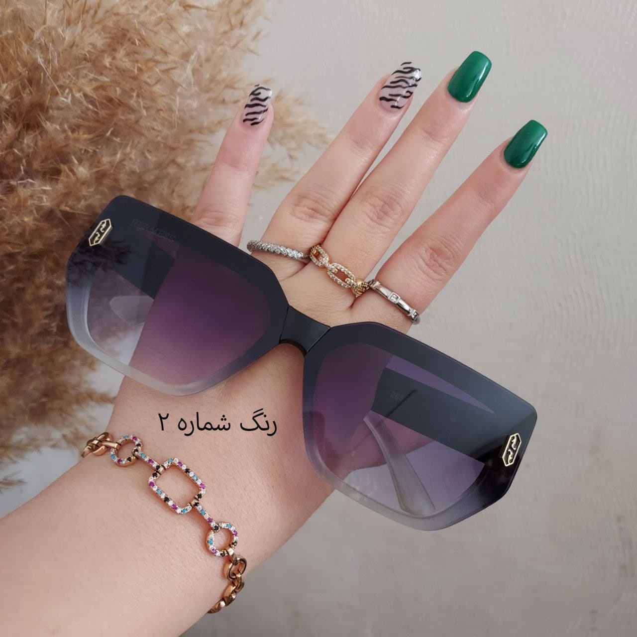 عینک آفتابی زنانه طرح جدید 2026 | عینک فشن لاکچری با لنز UV400 و کیفیت درجه یک — تصویر ۳