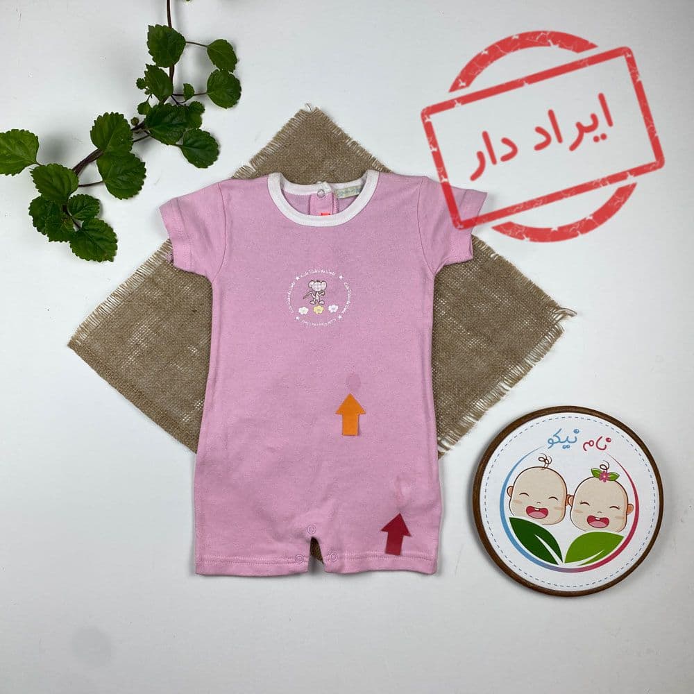 ایراد دار _ رامپر نوزادی دخترانه آستین کوتاه طرح موش یقه گرد دو دکمه ای صورتی کمرنگ – 9 تا 12 ماه