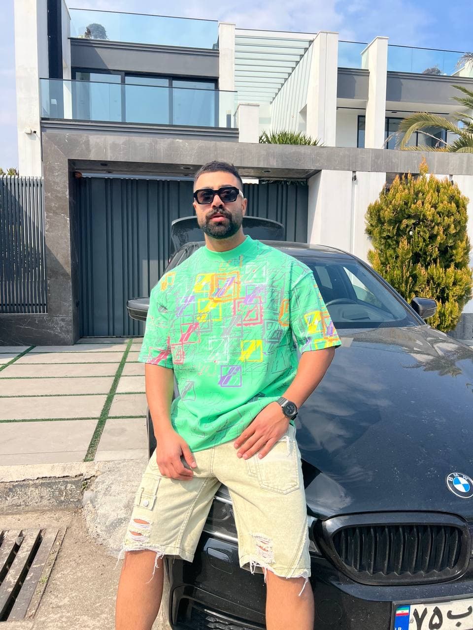 تیشرت طرح LV