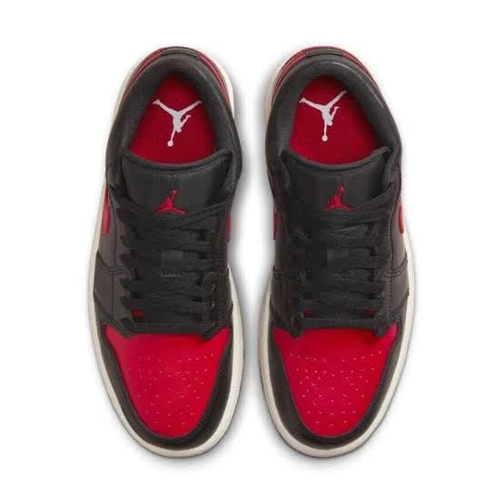 کفش Air Jordan 1 Low Bred مشکی قرمز — تصویر ۳