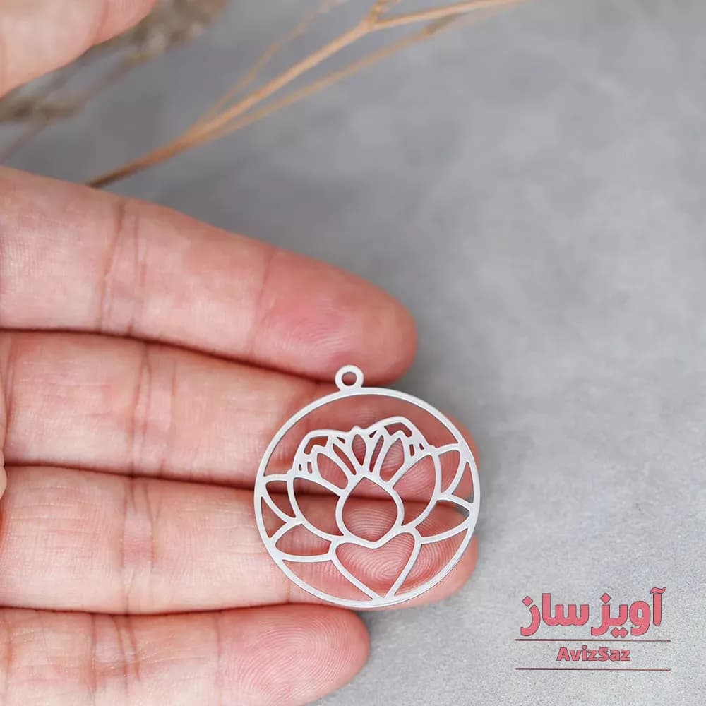 گردنبند گل نیلوفر کد 102139
