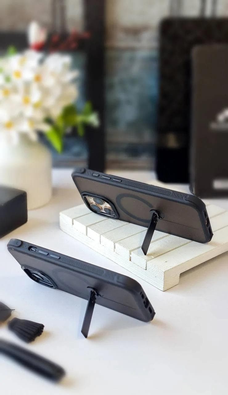 قاب Sturdy Case طرح استند دار گوشی آیفون 16
