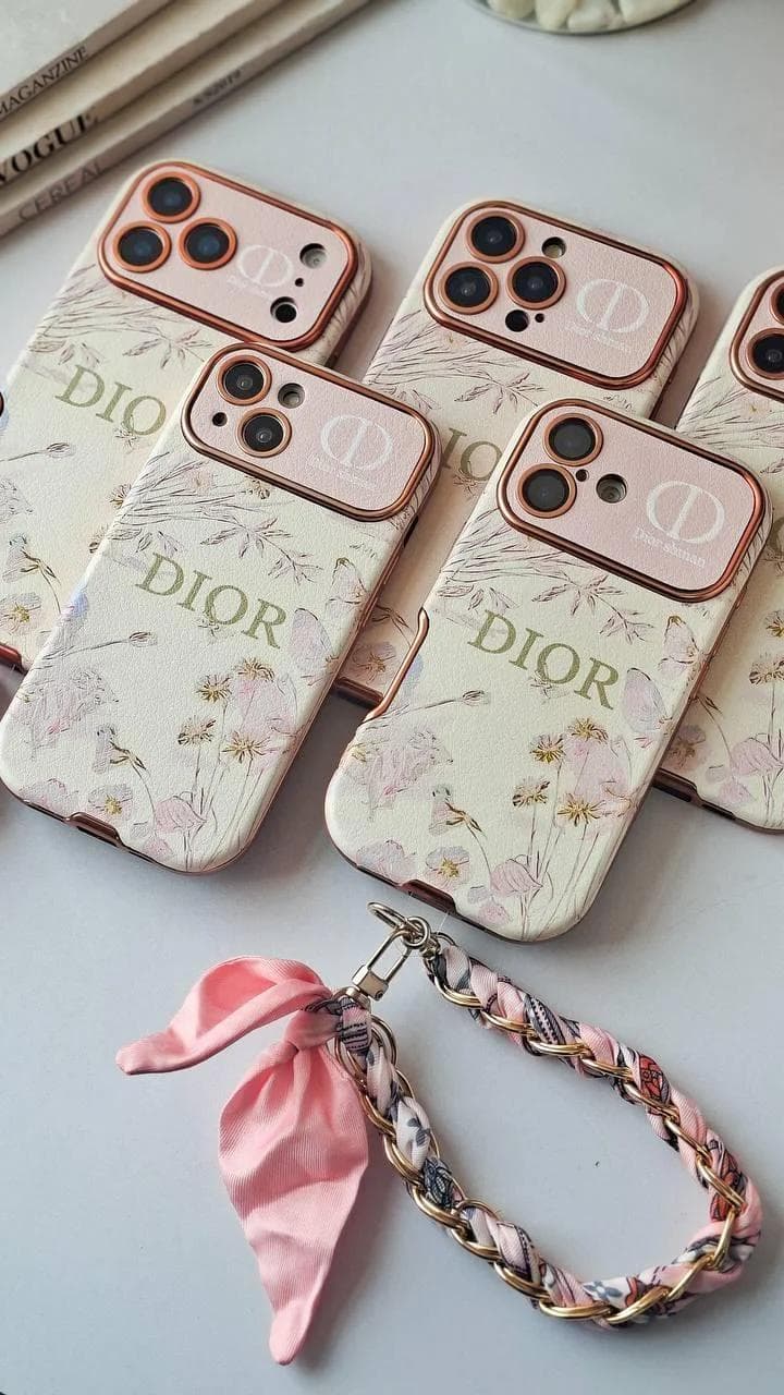قاب Dior طرح گل‌دار گوشی آیفون 14 پرومکس