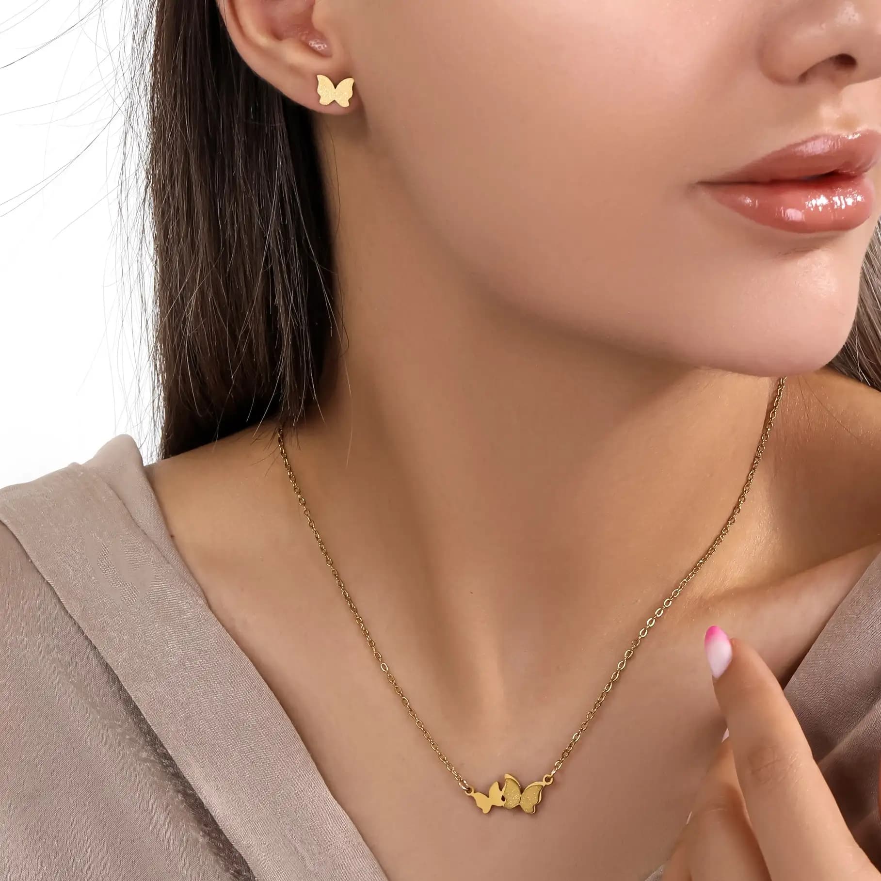 نیم ست زنانه و دخترانه گردنبند و گوشواره استیل طرح پروانه ای ضد حساسیت رنگ ثابت کد amp — تصویر ۶