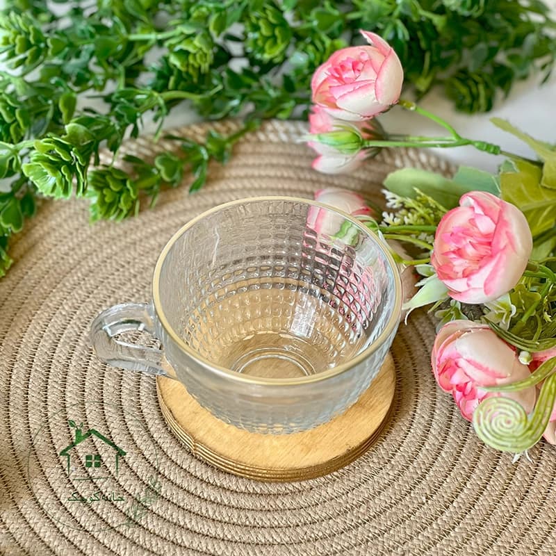 فنجان ونیز لب طلا — تصویر ۲