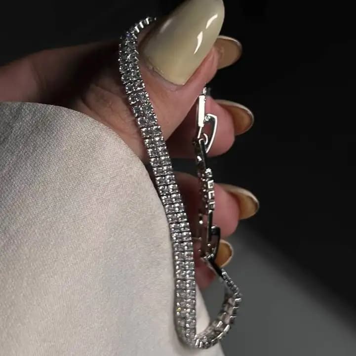دستبند زنانه و دخترانه جواهری طرح تنیسی دو و سه رج ضد حساسیت رنگ ثابت سایز قابل تغییر کد atk — تصویر ۶