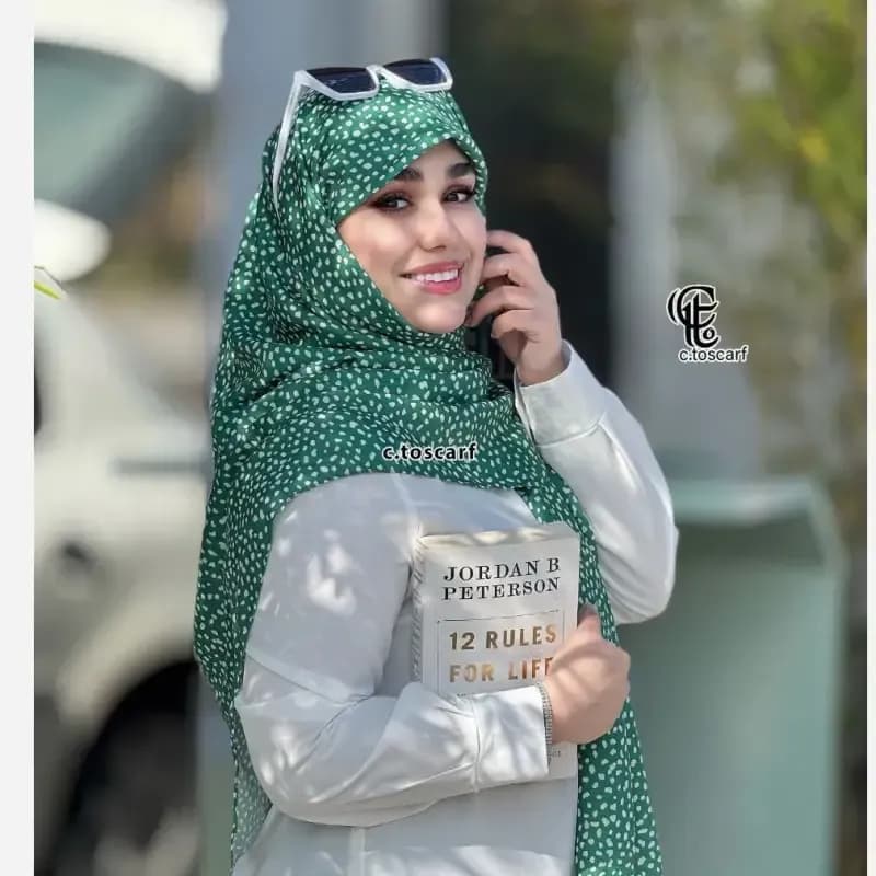 روسری مجلسی طرح سپید قواره 140 نخ کاستوم دور چرخ دوز بدون لیز خوردگی — تصویر ۲