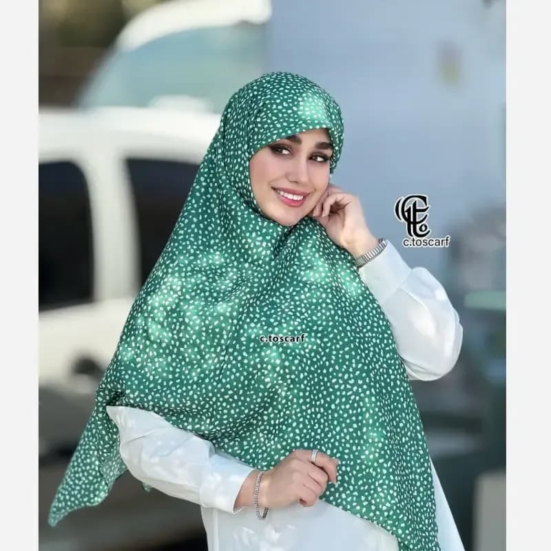 روسری مجلسی طرح سپید قواره 140 نخ کاستوم دور چرخ دوز بدون لیز خوردگی — تصویر ۳