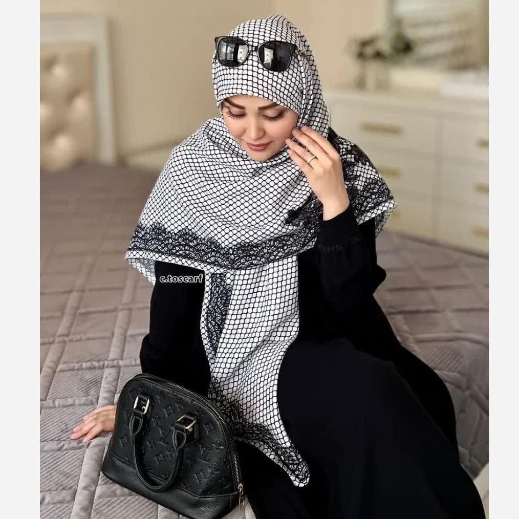 روسری نخی کاستوم طرح گیپور سایز 140 در 140 — تصویر ۲