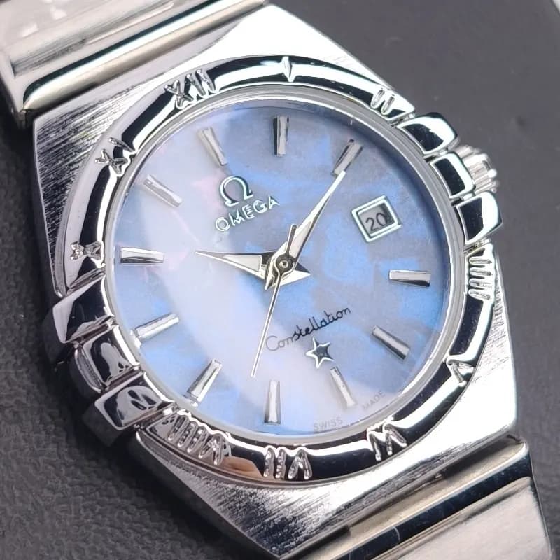 ساعت مچی زنانه امگا کانسلیشن مدل ایندکس نقره ای تیفانی (Omega Constellation) — تصویر ۸