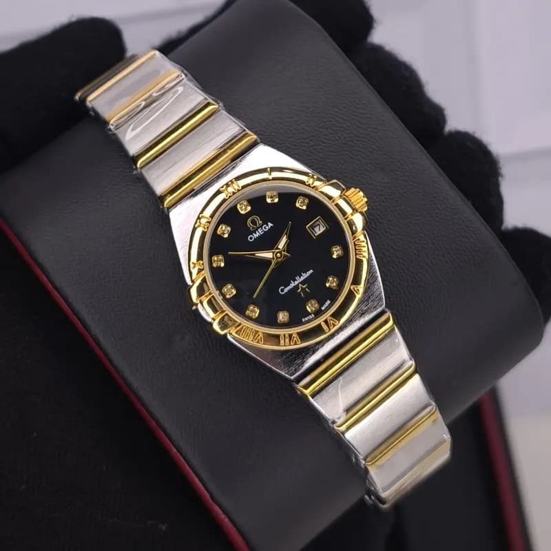 ساعت مچی زنانه امگا کانسلیشن مدل ایندکس نقره ای مشکی (Omega Constellation)