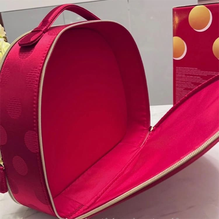 کیف لوازم آرایشی Estee Lauder مدل Red Bag — تصویر ۳