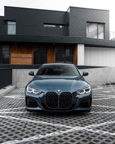تابلو ماشین BMW مشکی — تصویر ۲