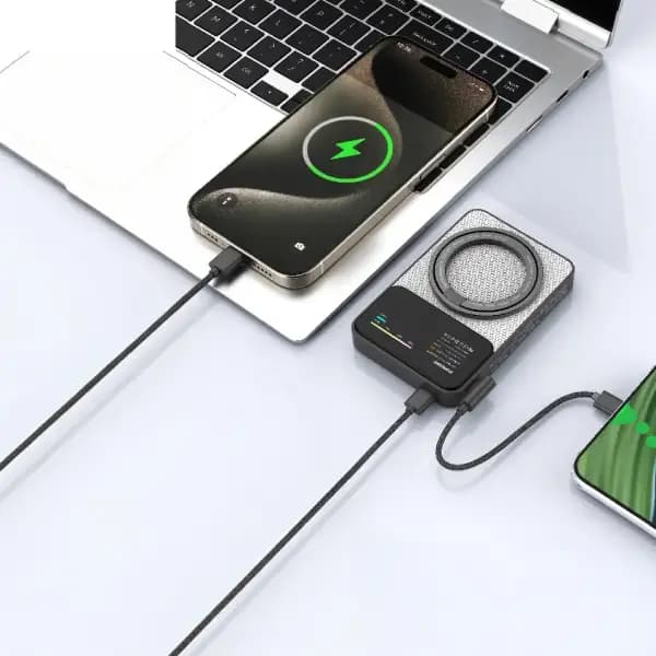 پاوربانک 10000 هزار مگ سیف پرودو مدل Porodo Yas 10000mAh Power Bank Magsafe Charging — تصویر ۳
