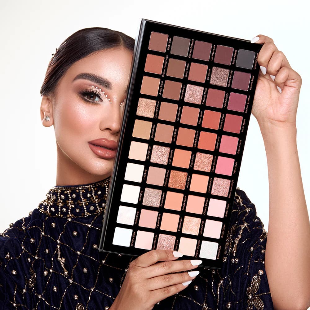 پالت سایه ۵۰ رنگ فوراور ۵۲ CMO003 مدل Color Me Out — تصویر ۲