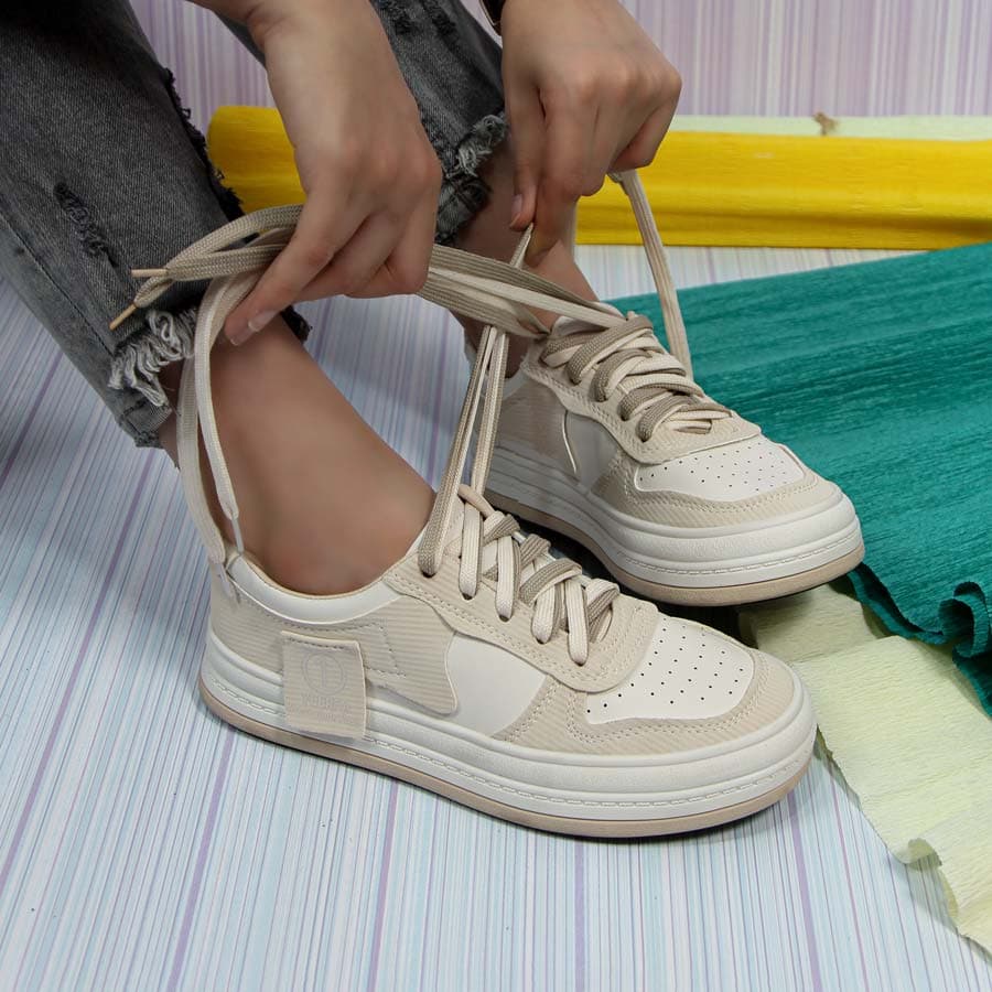 کفش کتونی زنانه رنگ کرم نسکافه ای کد 2630 — تصویر ۲