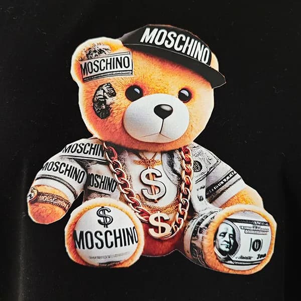 تیشرت باکسی طرح MOSCHINO — تصویر ۲